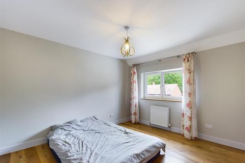 160 Dunley Drive, New Addington, Croydon, CR0 0RE