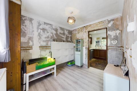 121 Headley Drive, New Addington, Croydon, CR0 0QL