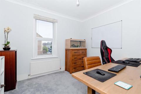 37a Queen Street, Worthing, BN14 7BL