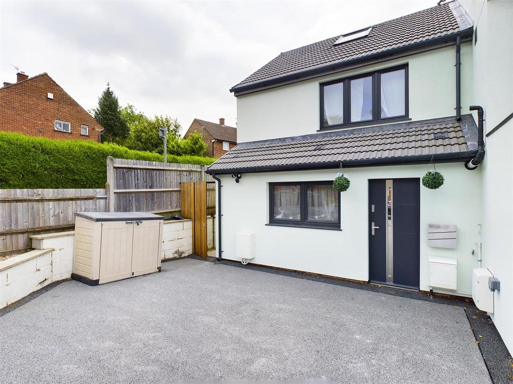 Dunley Drive, New Addington, Croydon 3 bed end of terrace house for