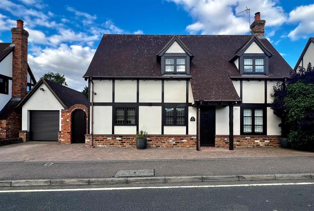 School Lane, Shefford 3 bed detached house for sale £535,000