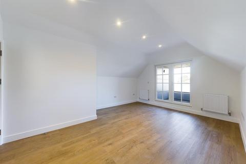 2 bedroom flat for sale, Addington Road, South Croydon, Surrey