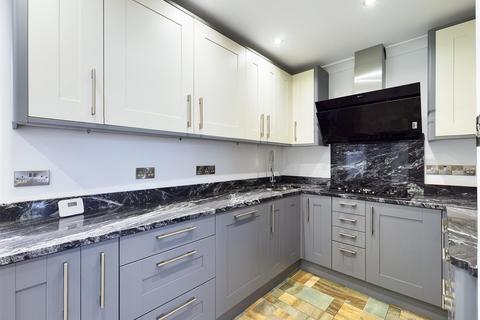 36 Parkway, New Addington, Croydon, CR0 0LA