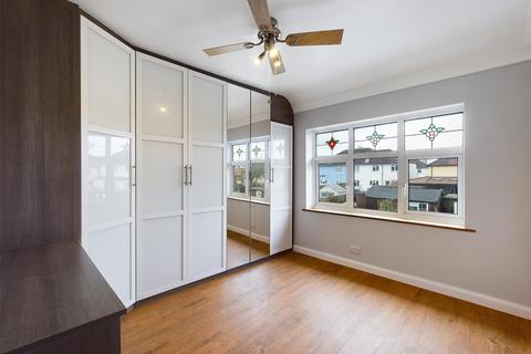 36 Parkway, New Addington, Croydon, CR0 0LA