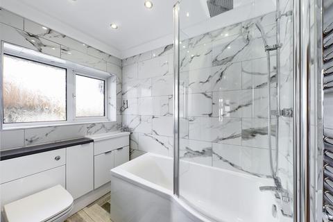 36 Parkway, New Addington, Croydon, CR0 0LA