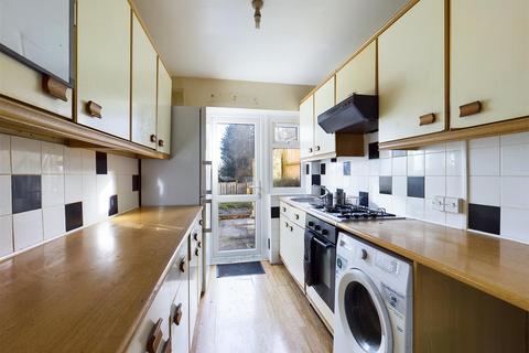 86 Foxearth Road, South Croydon, CR2 8EE