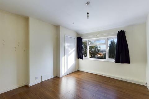 86 Foxearth Road, South Croydon, CR2 8EE