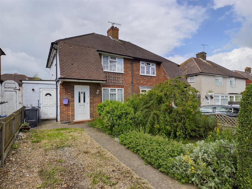 Parkway, New Addington, Croydon 3 bed semidetached house £425,000