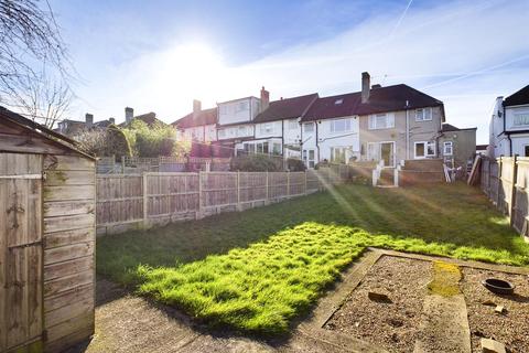 136 Benhurst Gardens, South Croydon, CR2 8NW