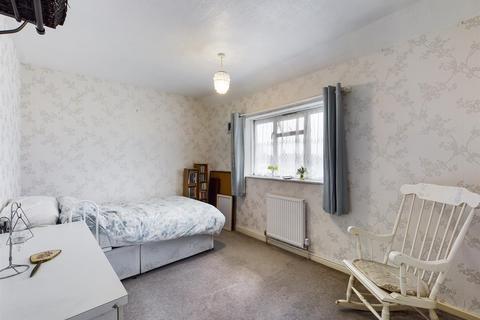 107 Arnhem Drive, New Addington, Croydon, CR0 0EF