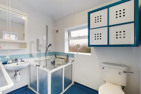 107 Arnhem Drive, New Addington, Croydon, CR0 0EF