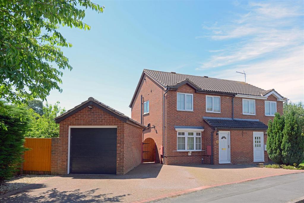 Freshfields Shrewsbury 3 bed semidetached house £239,995