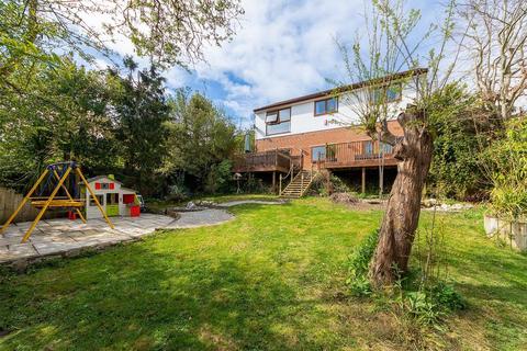 1b Riddlesdown Avenue, Purley, CR8 1JH