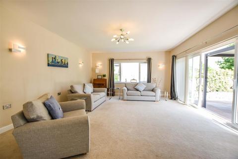 Jesern Beech Hill Road, Swanland, North Ferriby, HU14 3QY