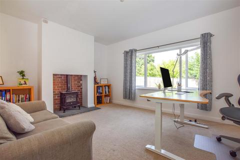 Jesern Beech Hill Road, Swanland, North Ferriby, HU14 3QY