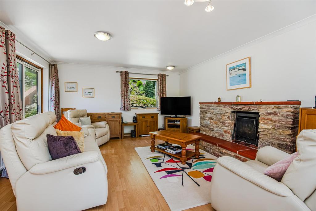 A18 - Devoden Dartmouth - 220621.jpg