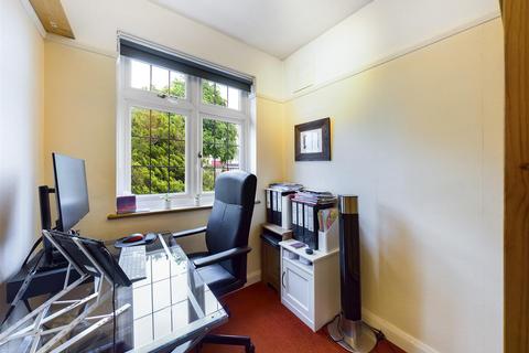 64 Crossways, South Croydon, CR2 8JN