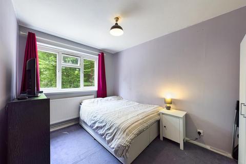 9 Partridge Knoll, Purley, CR8 1BS