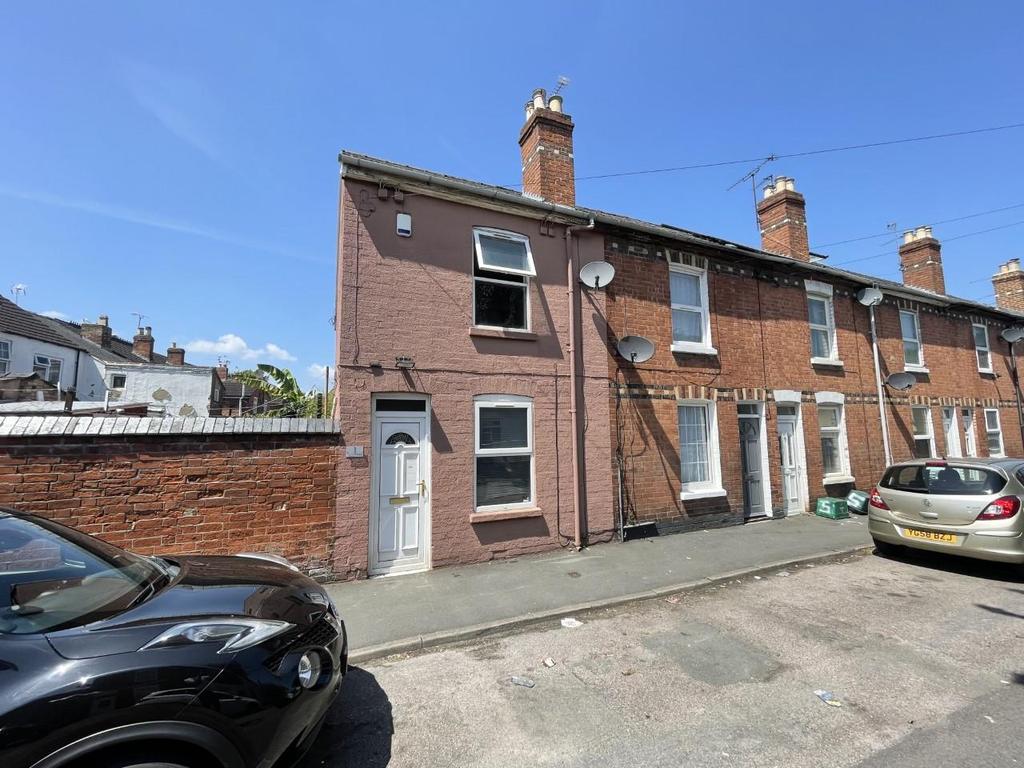 Victory Road, Tredworth, Gloucester 2 bed end of terrace house for sale