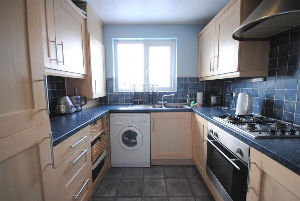 68 Strawberry Avenue KITCHEN.jpg