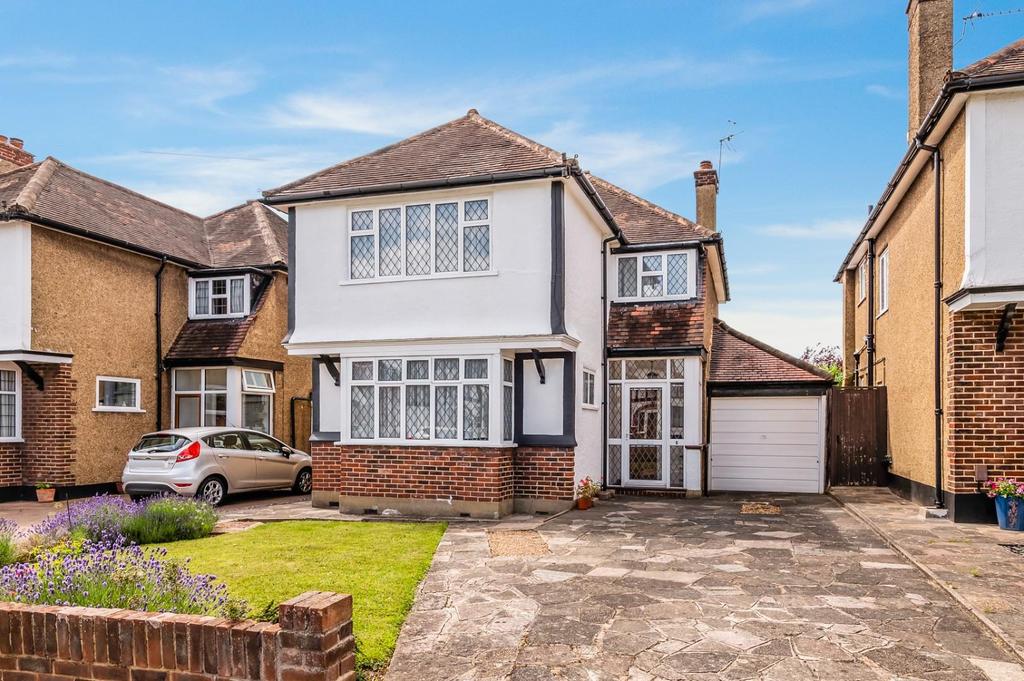 Bradstock Road, Stoneleigh 3 bed detached house for sale £850,000