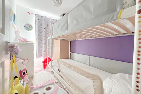 54 Cobham Close, Enfield, EN1 3SU