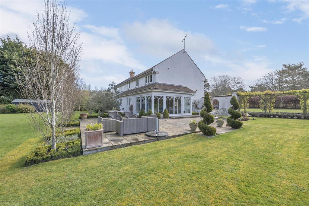 Parklands Green, Fornham St. Genevieve 4 bed detached house £1,295,000