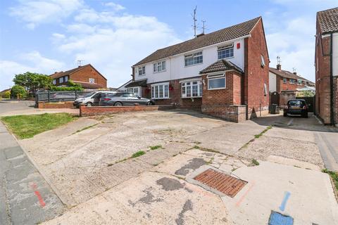 55 Latton Green, Harlow, CM18 7ES