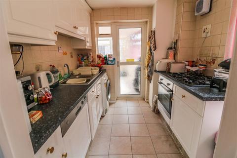 55 Latton Green, Harlow, CM18 7ES