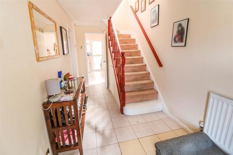 55 Latton Green, Harlow, CM18 7ES