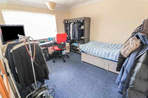 55 Latton Green, Harlow, CM18 7ES