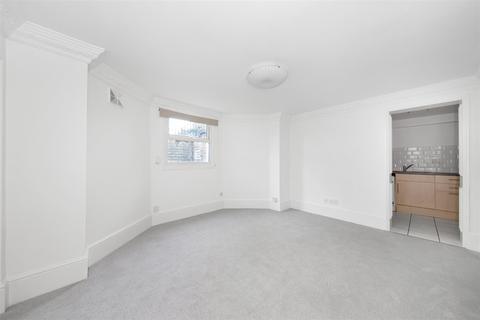 Flat H, Blakeney Hall, 1 Blakeney Road, Beckenham, BR3 1HA