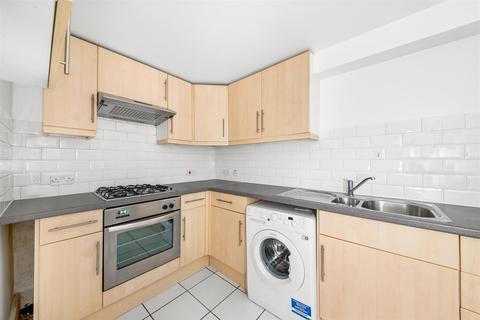 Flat H, Blakeney Hall, 1 Blakeney Road, Beckenham, BR3 1HA