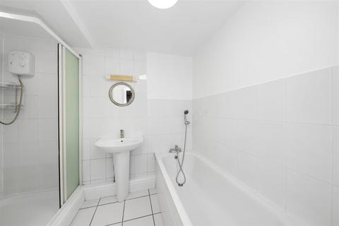Flat H, Blakeney Hall, 1 Blakeney Road, Beckenham, BR3 1HA