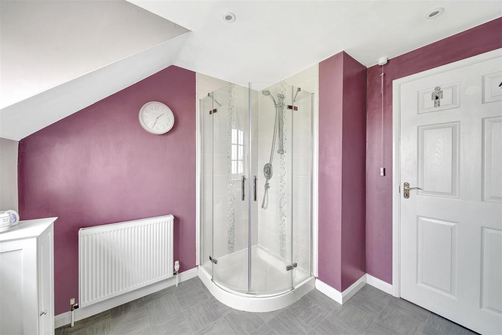 Fouur piece bathroom suite