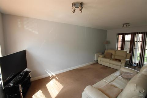 2 bedroom flat for sale - Standside, Northampton