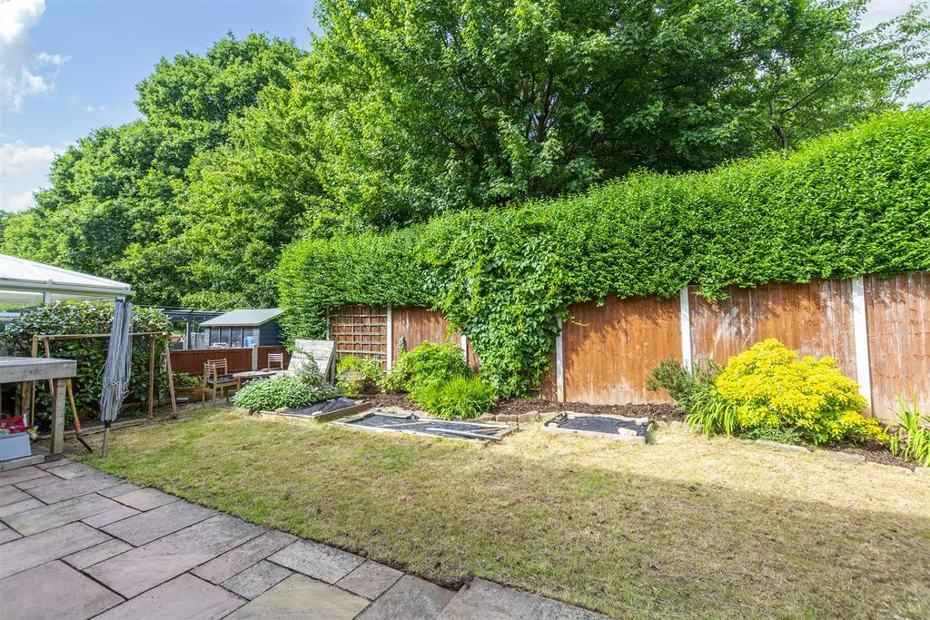 Side and rear gardens