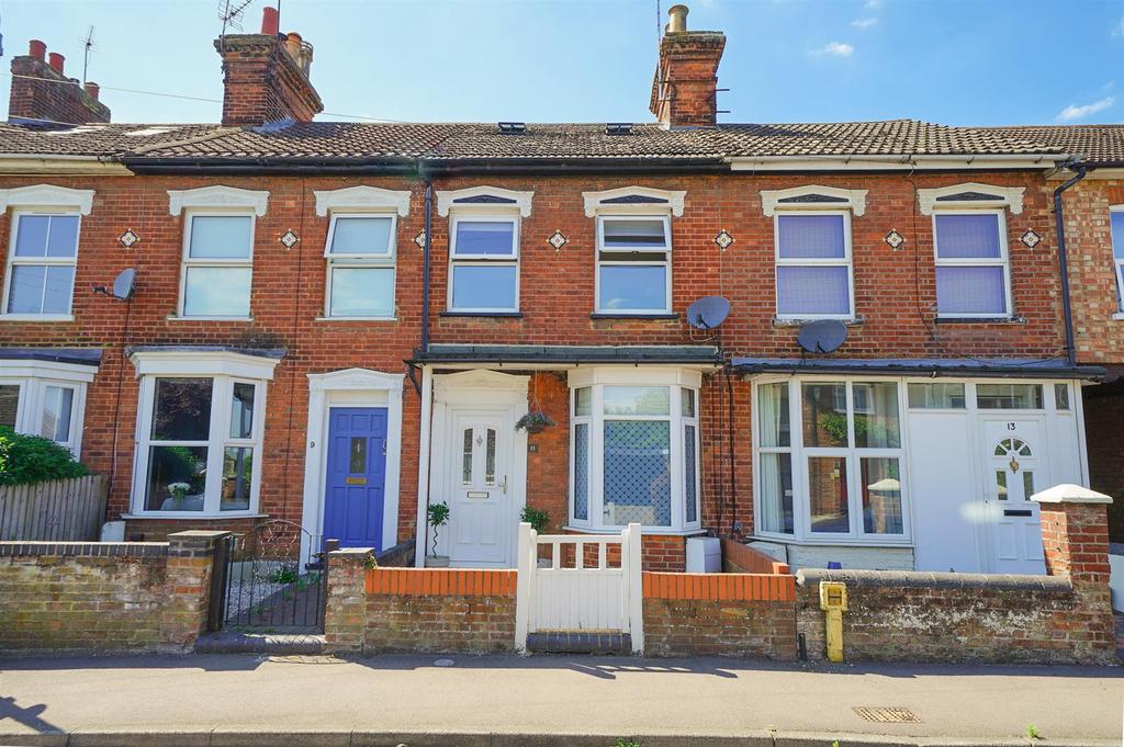 Queen Street, Leighton Buzzard 2 bed terraced house for sale £300,000