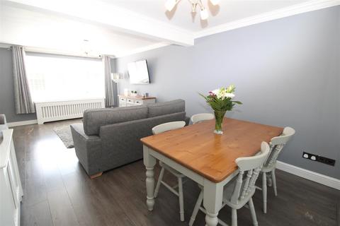11 Bracken Close, Dinnington, Newcastle Upon Tyne, NE13 7LY