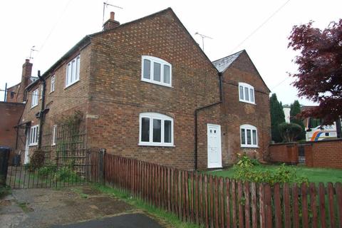 3 bedroom property to rent - SHILTON WITH LAND