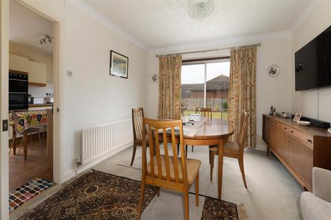 2 Pinehurst, Cubbington, Leamington Spa, CV32 7XA