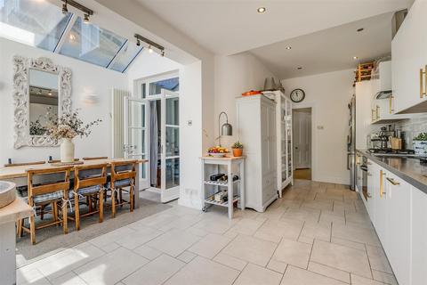 undefined, Heythorp Street, London
