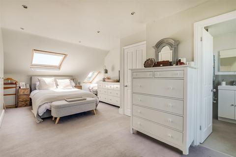 undefined, Heythorp Street, London