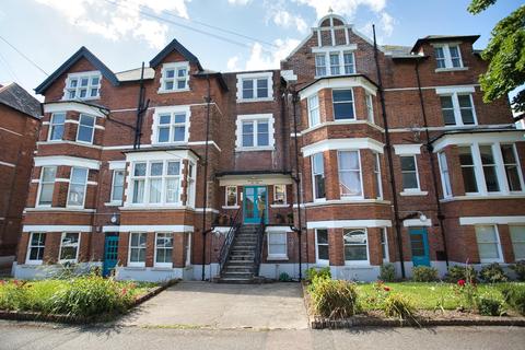 3 bedroom apartment for sale - Bouverie Road West, Folkestone