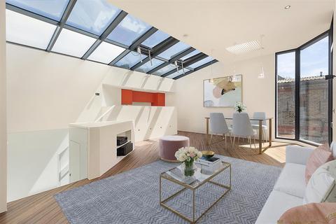 40 Dawlish Avenue, London, SW18 4RW