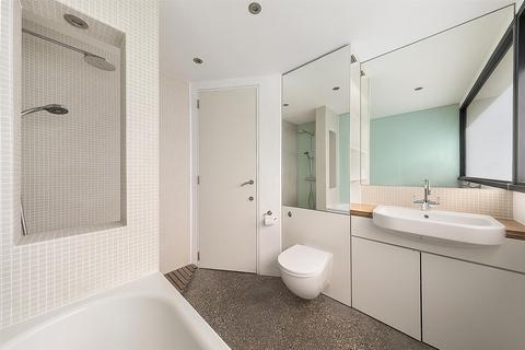 40 Dawlish Avenue, London, SW18 4RW