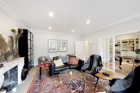 4 bedroom flat for sale, Fellows Road, London