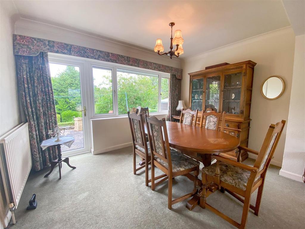 Dining room.jpg