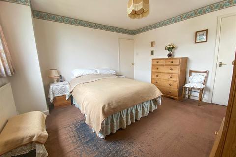 17 Blacklow Road, Warwick, CV34 5SZ