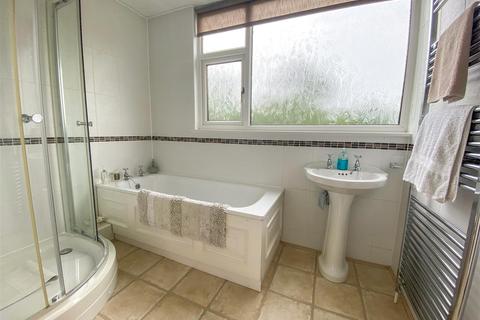 17 Blacklow Road, Warwick, CV34 5SZ